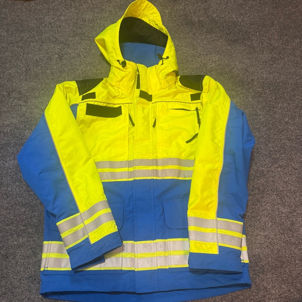 5.11 Tactical Men's Responder Hi-Vis Parka Waterproof Breathable 3 N 1 Sz medium